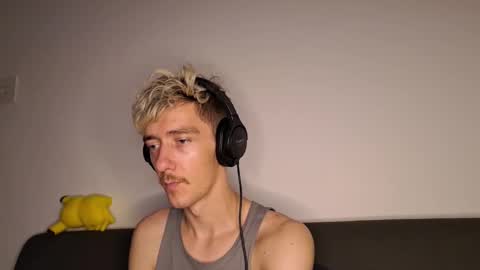 Christopher online show from November 28, 2025, 1:19 am