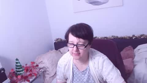 Christa online show from December 19, 2025, 7:54 pm