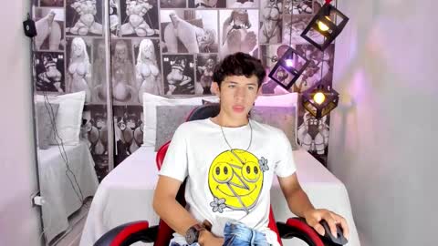 Snapshot of christian_foxx chatting on February 27, 2026, 1:33 pm Christian online show from February 27, 2026, 1:33 pm