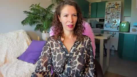 Chris online show from October 8, 2025, 6:55 am