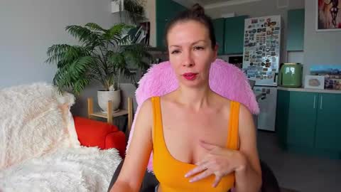 Chris online show from October 23, 2025, 7:40 am