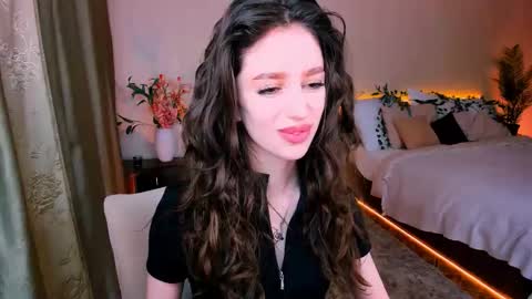 christinaconteeree online show from September 29, 2025, 7:30 pm