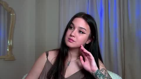 Christina online show from October 3, 2025, 6:16 pm