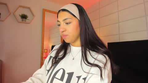 Christine  online show from October 2, 2025, 12:12 pm