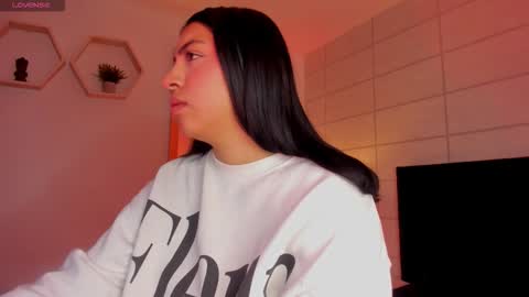 Christine  online show from December 18, 2025, 12:00 pm