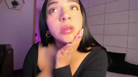 Christine  online show from April 16, 2026, 12:28 pm