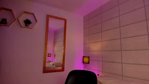 Snapshot of christine_harper chatting on April 20, 2026, 12:19 pm Christine online show from April 20, 2026, 12:19 pm