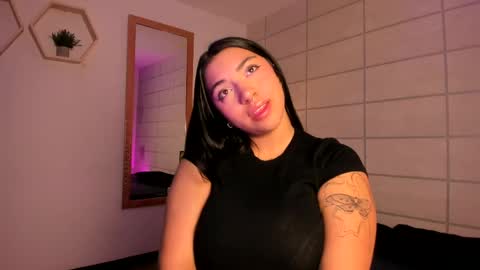 Snapshot of christine_harper chatting on May 7, 2026, 12:21 pm Christine online show from May 7, 2026, 12:21 pm