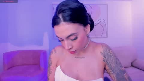 Christine Ford online show from November 5, 2025, 6:08 pm