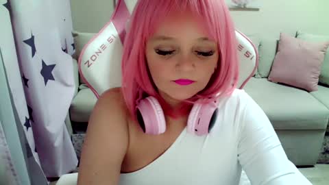 Snapshot of christirose chatting on December 14, 2024, 6:41 pm Christi online show from December 14, 2024, 6:41 pm