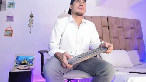 christopher online show from May 30, 2026, 8:06 pm