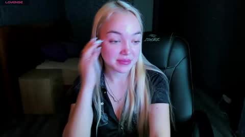 hristy3 online show from February 28, 2025, 8:20 am