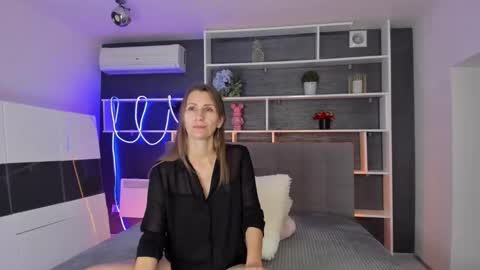 ChristyBrooks online show from October 23, 2025, 6:17 pm