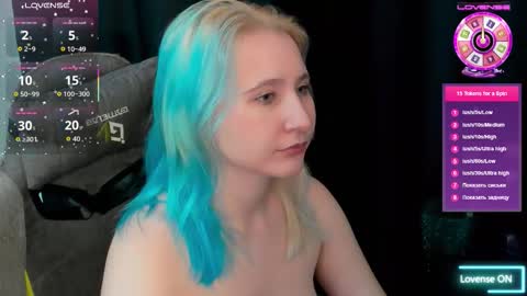 christyw3b online show from November 10, 2025, 7:02 pm