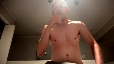 chriswells062590 online show from March 23, 2026, 5:22 am