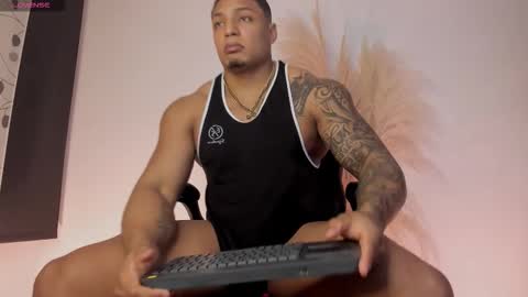 Snapshot of chrizmacgregor chatting on October 17, 2025, 2:59 am chrizmacgregor online show from October 17, 2025, 2:59 am