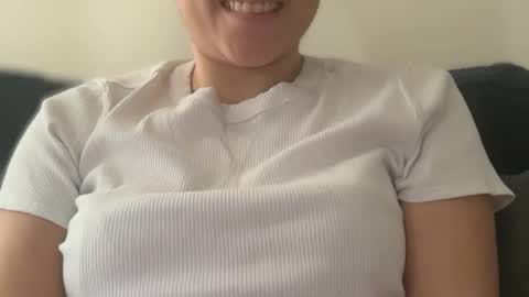 Snapshot of chronicallyxo chatting on December 22, 2025, 8:39 pm xolena zo-lee-na online show from December 22, 2025, 8:39 pm