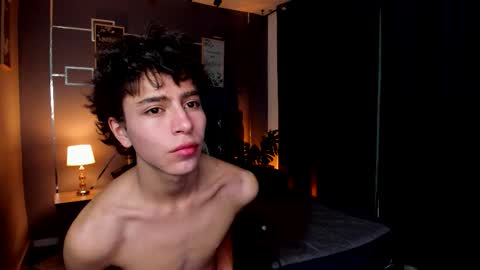 chrristopher77 online show from September 29, 2025, 1:27 pm