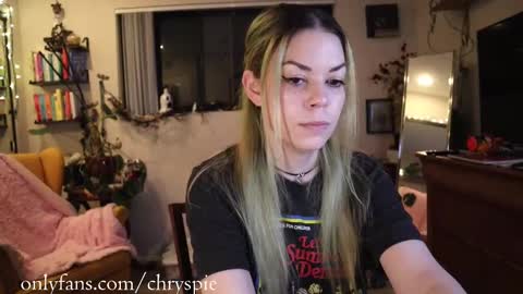 Snapshot of chrysanthulu chatting on October 7, 2025, 5:15 am Chrys online show from October 7, 2025, 5:15 am