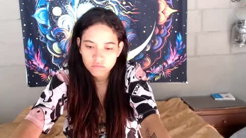 kate   online show from March 7, 2025, 1:51 pm