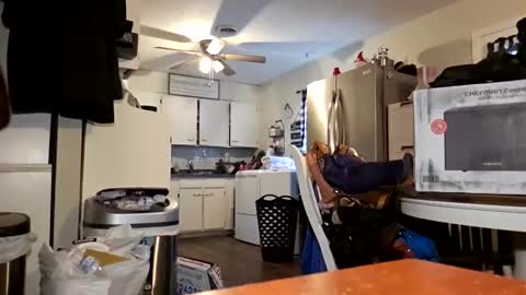 Snapshot of chubbyhubbyy420 chatting on October 6, 2025, 1:08 pm ChubbyHubby420 online show from October 6, 2025, 1:08 pm