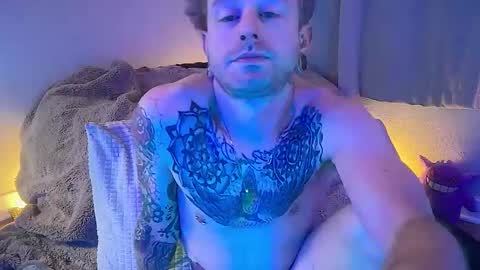 Snapshot of chubschadwell chatting on December 3, 2025, 5:11 pm ChubsChadwell online show from December 3, 2025, 5:11 pm