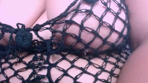 paula online show from October 3, 2025, 3:47 am