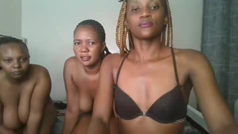 chyna_baibe online show from September 30, 2025, 6:24 pm