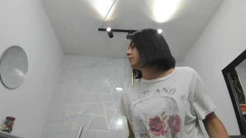 ...   ... online show from December 21, 2025, 4:41 am