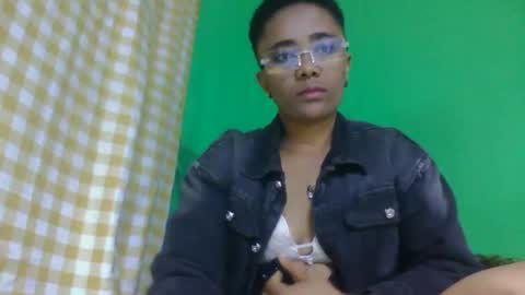 ciciazzhh online show from May 19, 2026, 11:16 am