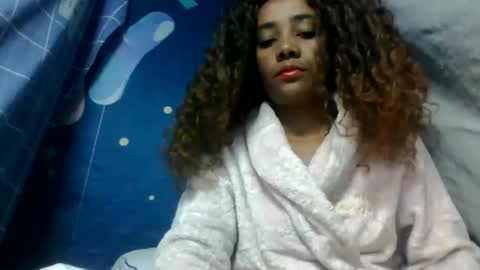 ciciazzhh online show from May 26, 2026, 6:53 am