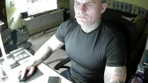 cikakure16081976 online show from February 6, 2025, 6:02 pm