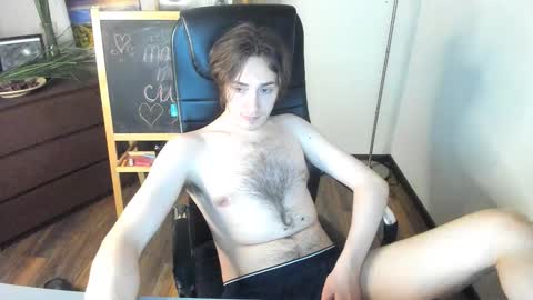 Snapshot of cilent_x chatting on November 15, 2025, 3:52 pm cilent_x online show from November 15, 2025, 3:52 pm