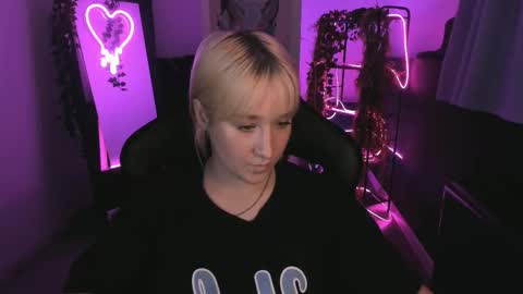 Cin Bellamy online show from October 10, 2025, 5:50 am