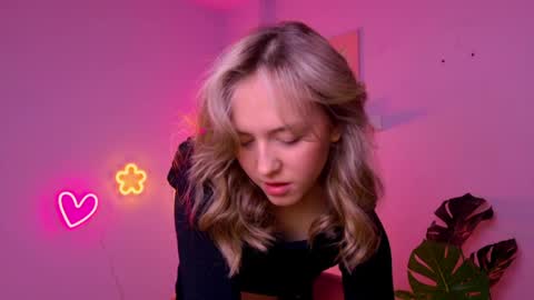 cindylovesmith online show from April 26, 2026, 4:10 am