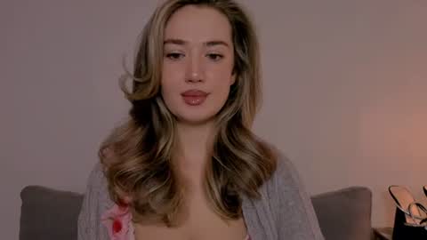 cindyprettywomen online show from November 1, 2025, 6:15 am