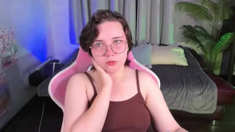 Snapshot of cinemagirl chatting on September 20, 2025, 11:55 am Lily online show from September 20, 2025, 11:55 am