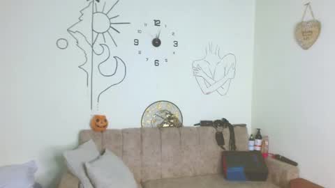 Snapshot of cinna__ chatting on November 2, 2025, 12:46 am cinna__ online show from November 2, 2025, 12:46 am