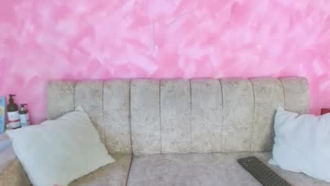 Snapshot of cinna__ chatting on February 22, 2026, 5:22 pm cinna__ online show from February 22, 2026, 5:22 pm