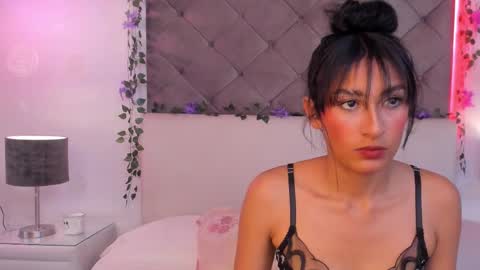 Karla  online show from September 12, 2025, 1:44 pm