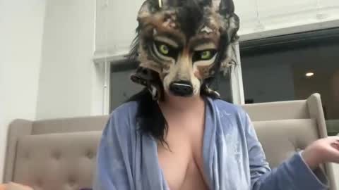 Snapshot of cinnanicos chatting on November 7, 2025, 6:46 am Nicky online show from November 7, 2025, 6:46 am