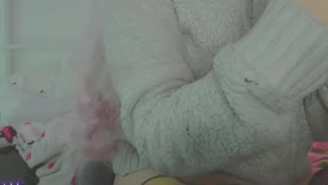 cinnanmoe online show from November 30, 2025, 2:15 am