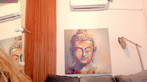 Cintia online show from November 22, 2025, 12:15 pm