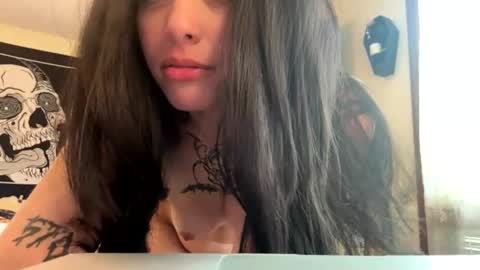 cinnybunny online show from August 4, 2026, 4:20 pm