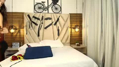 cinthiabaker online show from December 2, 2025, 11:59 am