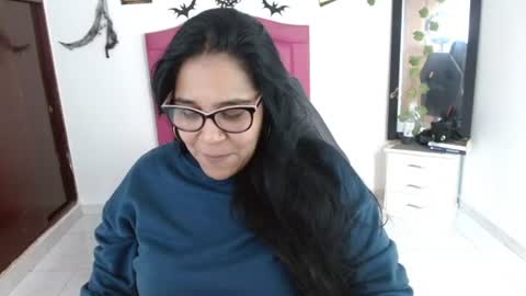 Cinthia Daniela  online show from July 28, 2026, 9:25 pm