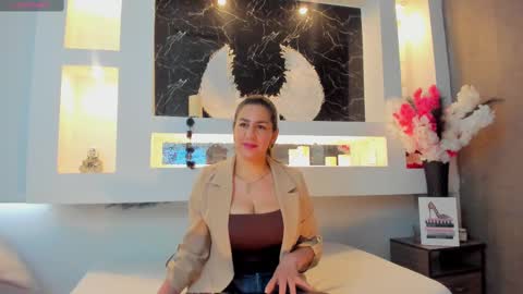 Cinthya  online show from October 4, 2025, 12:25 pm