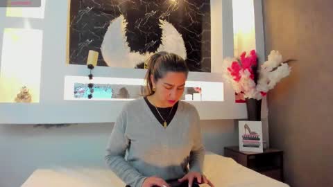 Cinthya  online show from October 10, 2025, 12:04 pm