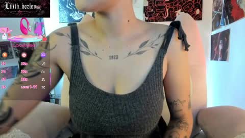 Snapshot of circe_l chatting on May 14, 2026, 7:53 pm Paulina online show from May 14, 2026, 7:53 pm