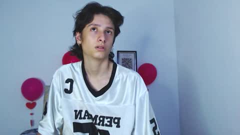 cirosky_elchicopolla online show from February 16, 2026, 3:57 am